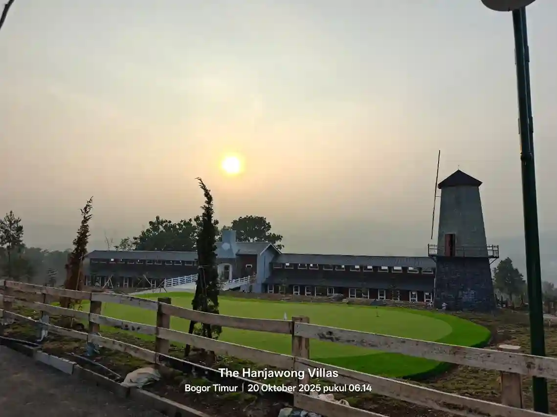 Gerbang pintu masuk utama